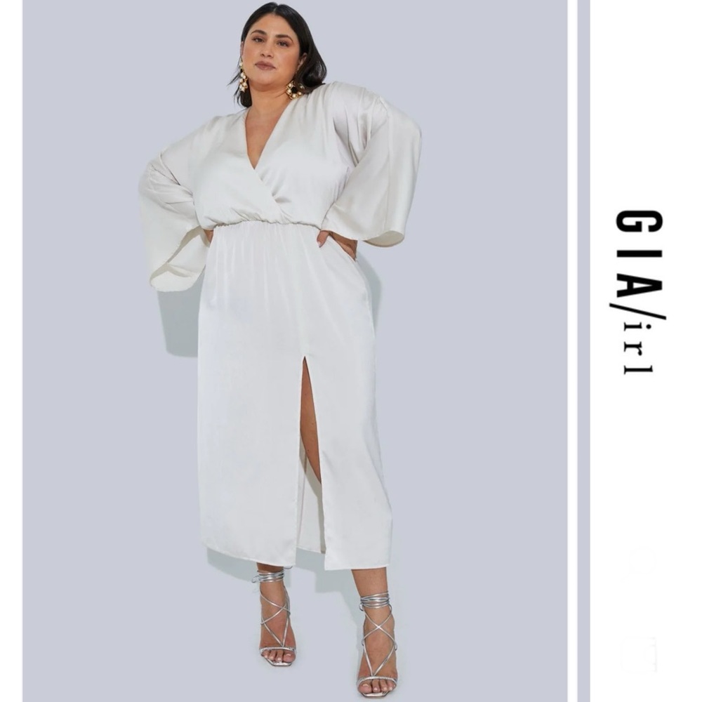GIA/irl Alayiah Midi Dress - Ivory